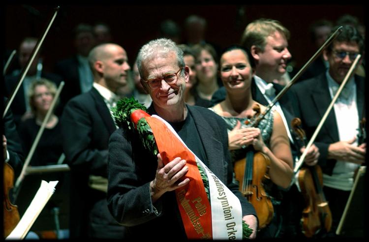 Komponist Pelle Gudmundsen-Holmgreen, der for nogle uger siden fyldede 80, blev fejret på behørigvis i Konservatoriets Koncertsal. Her ses han til en koncert i 2002. 