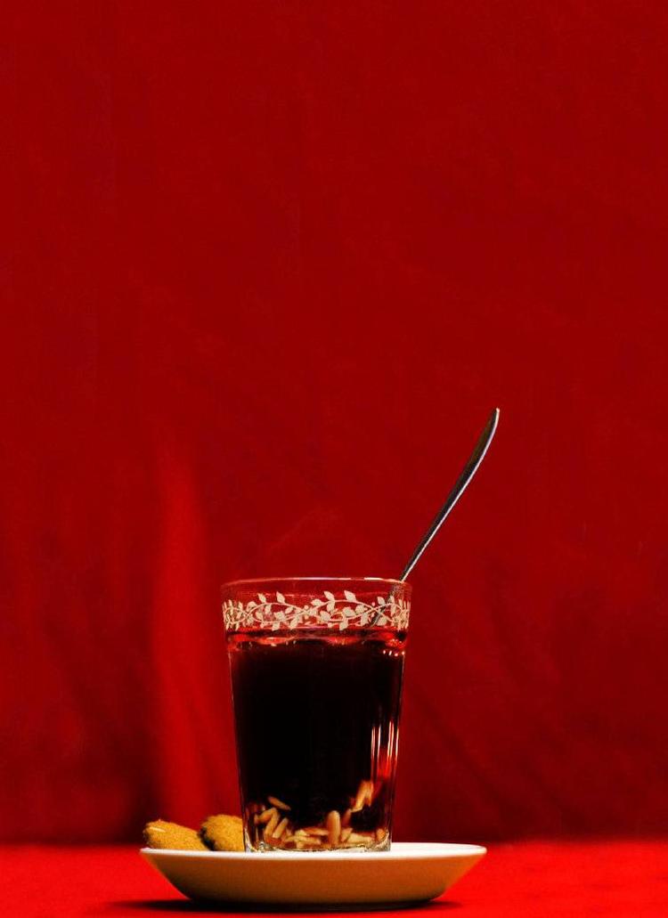 Stærk. Krydr din egen juledrik efter smag og behag. 