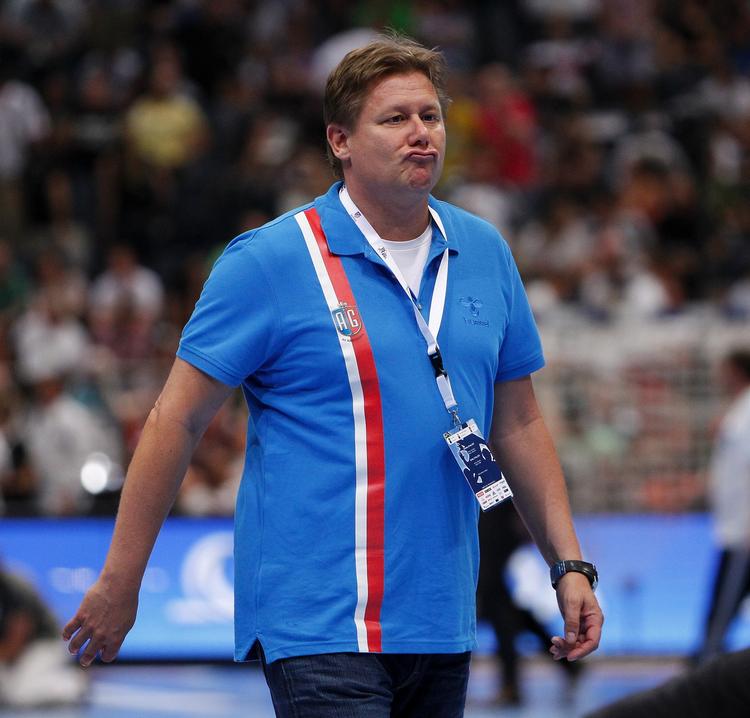 luftkasteller. Jesper 'Kasi' Nielsen satte fusionsholdet  AG København på skinner, men det hele gik ned med et brag, da pengene slap op. 