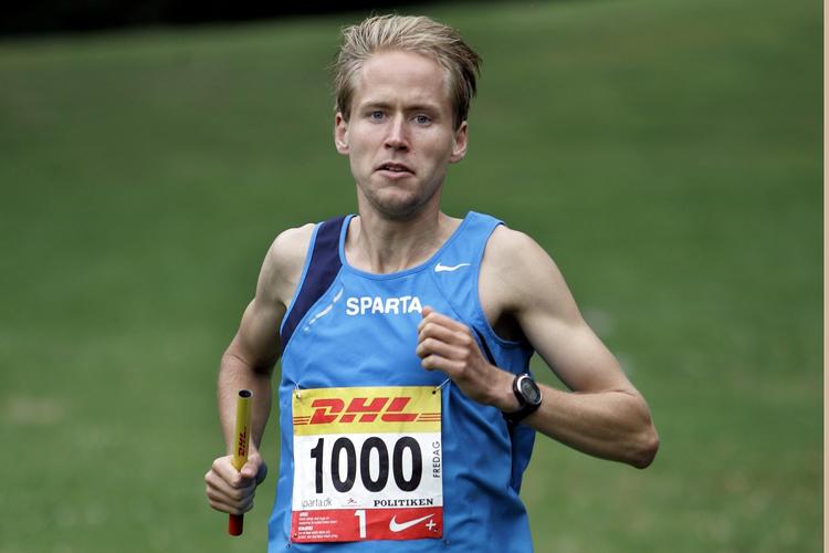 MARATONMAND. Han har den halve. Nu vil han erobre den hele. Henrik Them stiller op til Copenhagen Marathon i maj. 