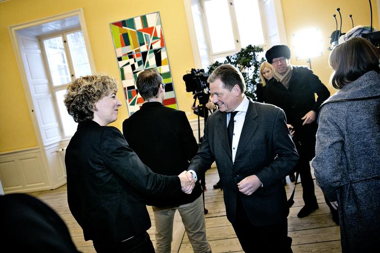 Velkomst. Antorini byder partierne velkommen i Undervisningsministeriet. 