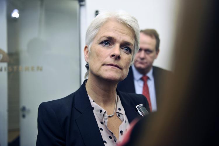 skældud. Annette Vilhelmsen siger, at de påståede karteldannelser og prisaftaler skader de danske forbrugere, ligesom de truer Danmarks vækstambitioner. 