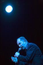 68'er. Den gamle hippie Niels Skousen kan absolut stadig, viser han i ny koncertfilm instrueret af hustruen Linda Wendel. 