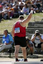 21,07. Joachim B. Olsen var kun 10 centimeter fra OL-guldet i 2004, hvor både Adam Nelson og Yuri Bilonog blev noteret for stød på 21,16 meter 