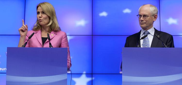 Juni. Det var en diplomatisk sejr, da det lykkedes for det danske EU-formandskab at forhandle en aftale om et fælleseuropæisk patentsystem hjem på et EU-topmøde i Bruxelles. 