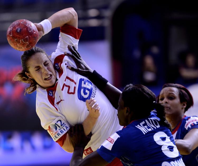 Optimisme. Anført af Louise Burgaard slog de danske kvinder Frankrig i en gyser torsdag aften. 