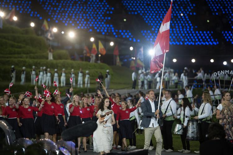 London. Kajakroeren Kim Wraae bar Dannebrog ind på det olympiske stadion i London tidligere i år. I 2015 skal danske atleter formentlig deltage i et lokalt europæisk mini-OL. 