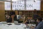 dollars. Huffington Post er en amerikansk blog-og nyhedsportal. I 2011 solgte Huffington virksomheden til American Online for 315 mio. dollars. 