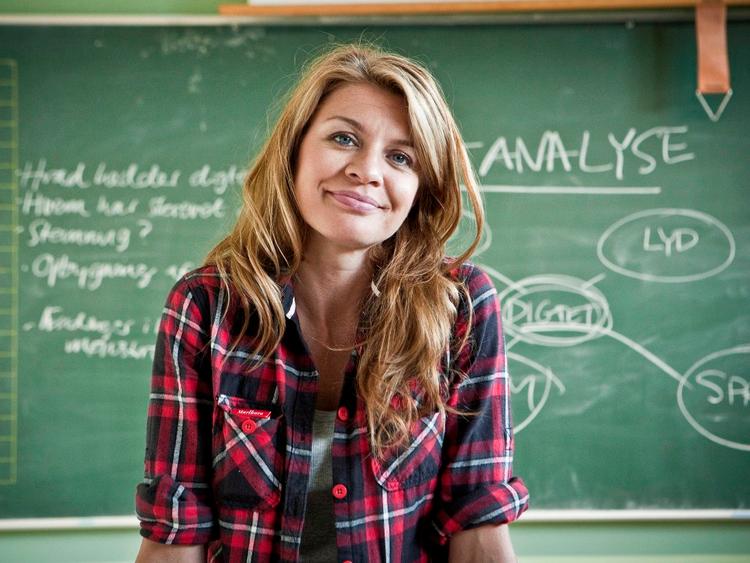 Rita. Mille Dinesen er en ret skruppeløs lærer og mor til tre i TV 2-serien 'Rita', som tv-selskabet Bravo Media nu vil oversætte til amerikansk. 