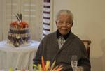 Indlagt. 94-årige, tidligere sydafrikanske præsident Nelson Mandela blev indlagt i weekenden, men har det ifølge landets forsvarsminister godt. 