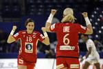 AFGØRELSEN. Norge gik fra 14-10 til 20-11 på otte minutter i anden halvleg, og så var Frankrig besejret af Linn-Kristin Riegelhuth Koren og Heidi Løke. 