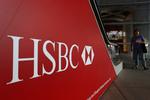 FINANS. HSBC er Europas største bank. De fire bogstaver er en forkortelse for Hongkong and Shanghai Banking Corporation. Banken er grundlaget for at finansiere britisk handel i fjernøsten i 1865. 