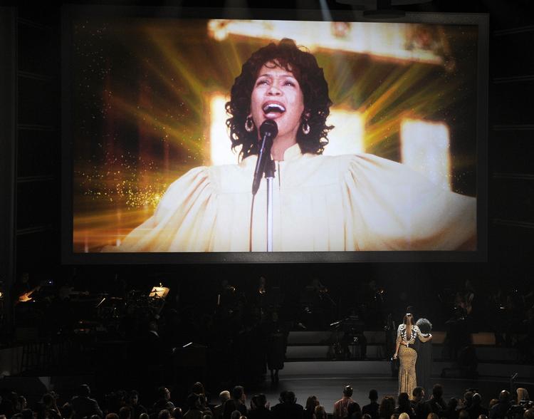 Farvel. Whitney Houston døde i 2012, og det ville vi gerne vide mere om. 