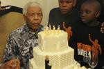 Nelson Mandela på sin 94-års fødselsdag sidste år. 