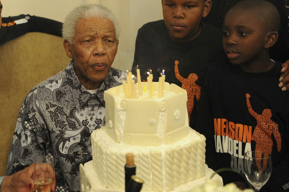 Nelson Mandela på sin 94-års fødselsdag sidste år. 