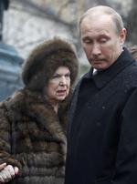 dødsfald. Galina Visjnevskaja viste sig sjældent offentligt, men modtog så sent som i sidste uge en fornem officiel hæder fra den russiske præsident Vladimir Putin. Billedet her er et arkivfoto fra marts. 