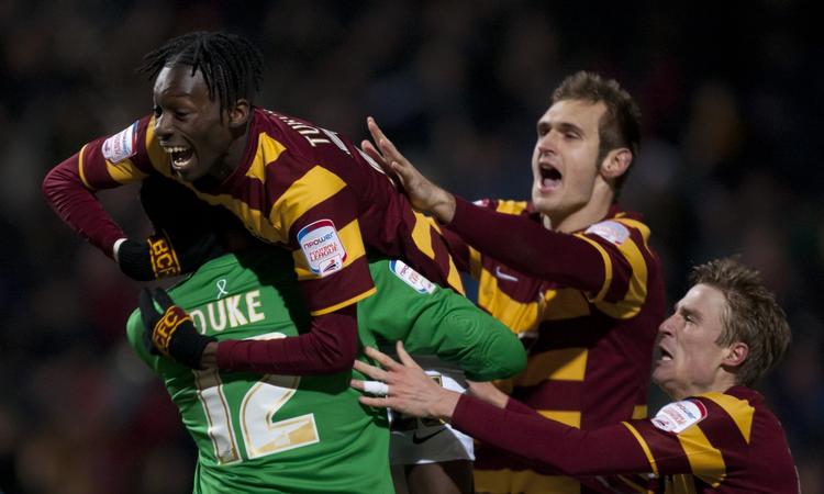 Pokaldræbere. Bradford er i klubbens første semifinale nogen sinde. 