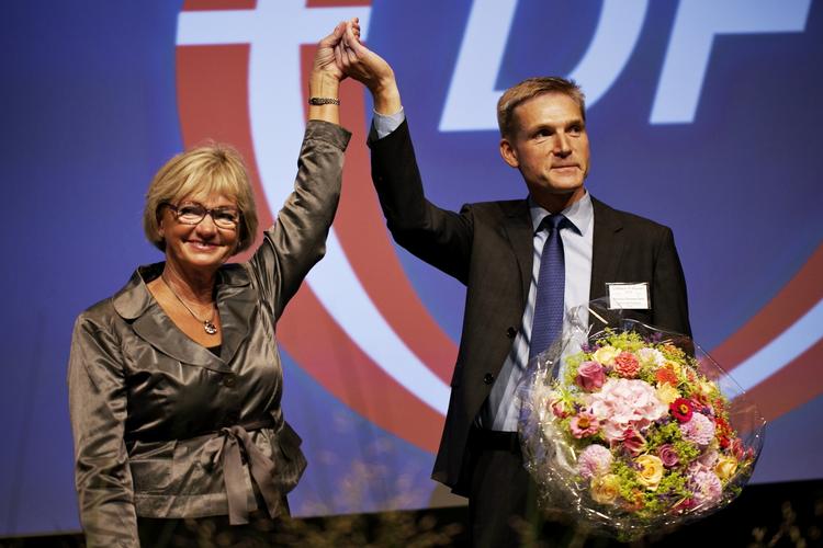 Domænekøb. Pia Kjærsgaard og den nye DF-formand Kristian Thulesen Dahl har grund til at glæde sig over partiets digitale udvikling. 