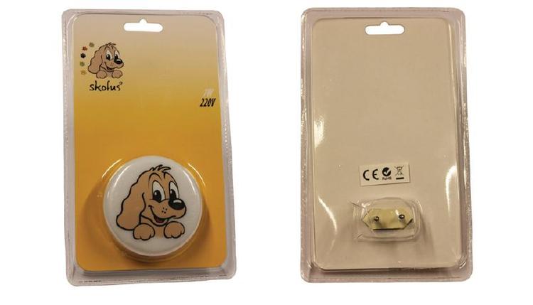 Hyggelys. Den lille runde lampe er at finde på mange børneværelser. Nu bør den smides ud, advarer skokæden bag. Pr foto 