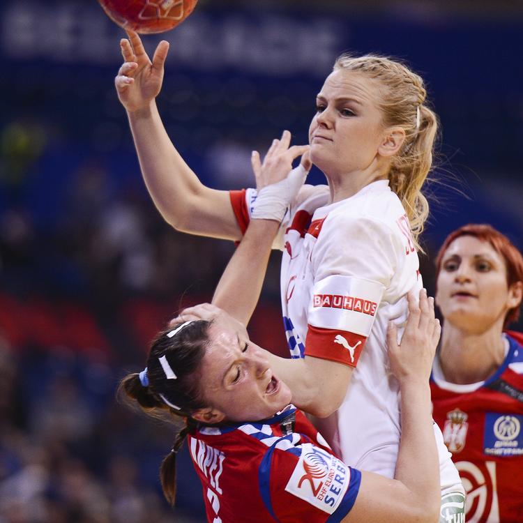 Rutine. Anfører Line Jørgensen er en af de spillere, der skal gå forrest mod Norge. 