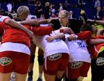 SAMMENHOLD. To gange i træk har Danmark besejret Norge, og der er brug for et hattrick, hvis enten EM-semifinalen eller VM-kvalifikationen skal i hus. 