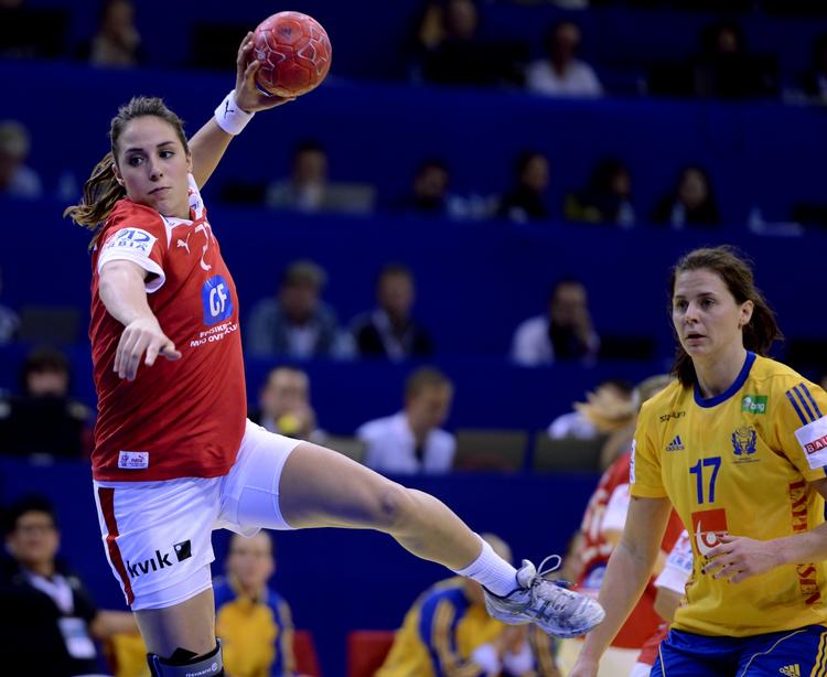 topscorer. Med fem mål på syv afslutninger var Louise Burgaard Danmarks mest scorende i første halvleg. 