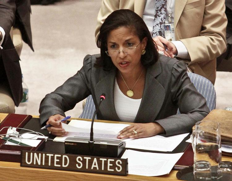 afvisende. Susan Rice har fået republikanerne på nakken og derfor trækker hun sig som Hillary Clintons afløser som udenrigsminister. Godkendelsesprocessen ville blive »langvarig, ødelæggende og bekostelig«, har hun meddelt Barack Obama. 