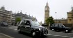 NET. Fra 2013 kan man komme gratis på nettet i flere af Londons ikoniske taxaer. 