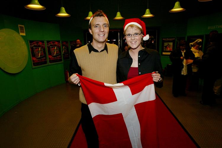 Fan. Morten Marinus har i årevis været medlem af den danske grandprix-fanklub. Her ses han på et billede fra 2002 med et andet medlem fra klubben. 