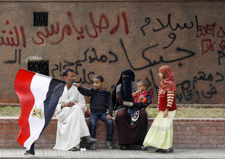 Opbakning. Dagens folkeafstemning i Egypten om forslaget til en ny forfatning er også en afstemning om for og imod Det Muslimske Broderskab. 