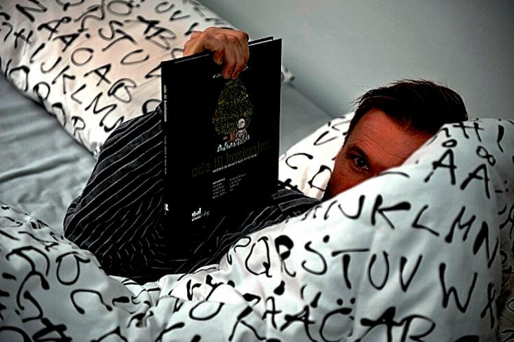 Hjemligt. Tidligere har Byens Forlag arrangeret, at forfattere kom og læste godnathistorier i folks egne hjem. Nu kan man give en bog og et forfatterbesøg i julegave. 