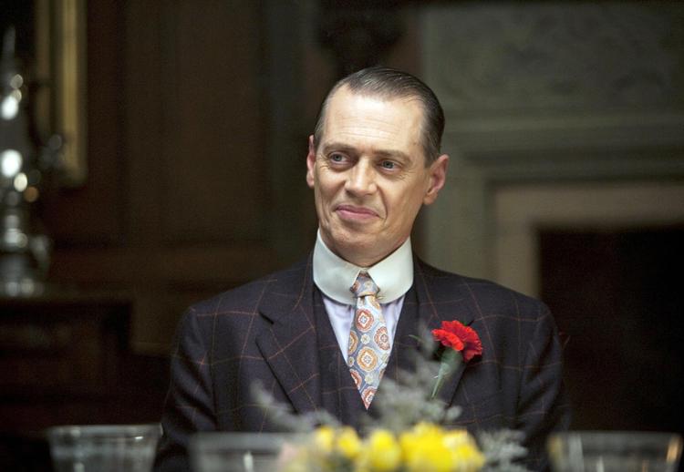 opulent. 'Boardwalk Empire' med Steve Buscemi i hovedrollen og Martin Scorsese som konceptuerende instruktør fortsætter med at imponere i sin anden sæson. 