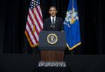 RØRT. USA's præsident holdt i nat mindetale for ofrene for skoleskyderiet på Sandy Hook Elementary School på gymnasiet i Newtown.. 