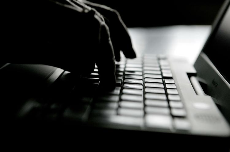 cyberjihad. PET iværksætter en ny indsats mod radikalisering på nettet. 