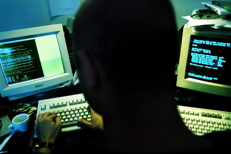 Hacker. Ukendte gerningsmænd har hacket Reuters to gange. 