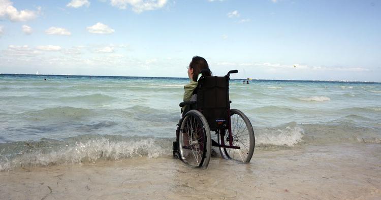 VÆK. Allerede når hun sidder i flyet på vej hjem, drømmer Anna Le Dous om sin næste rejse. 