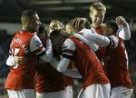 tæsk. Santi Cazorla (nummer to fra venstre) havde en god dag for Arsenal mod Reading med blandt andet sit første hovedstødsmål for klubben. 