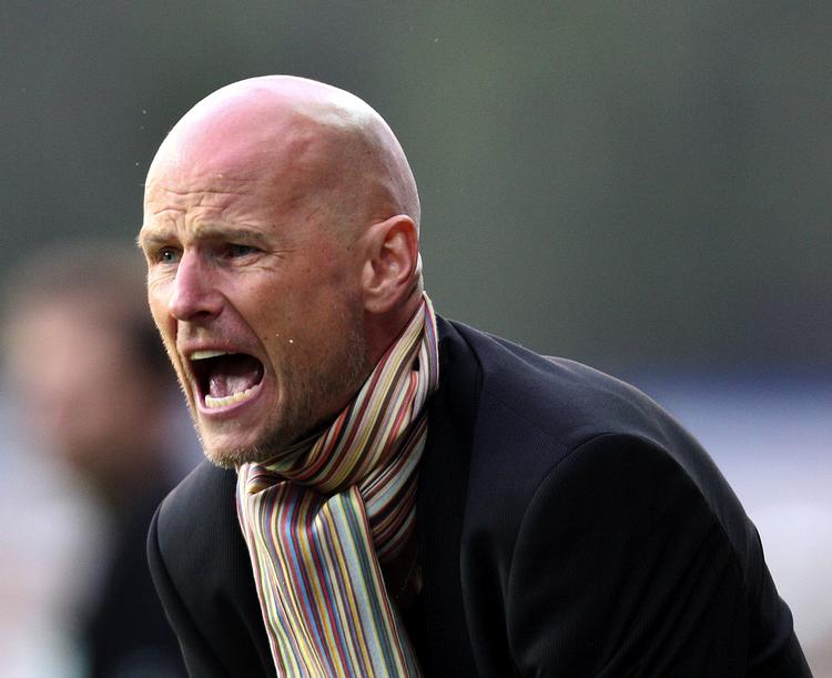 socialisten/egoisten. Ståle Solbakken er i øjeblikket træner for Wolverhampton Wanderers i den engelske '2. division'. 