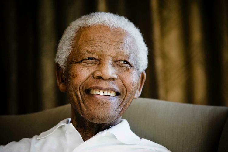 skolemester. Nelson Mandelas vedholdende og lune ledelsesstil ændrede verdens opfattelse af, hvordan en præsident og politiker kunne anføre en nation. 