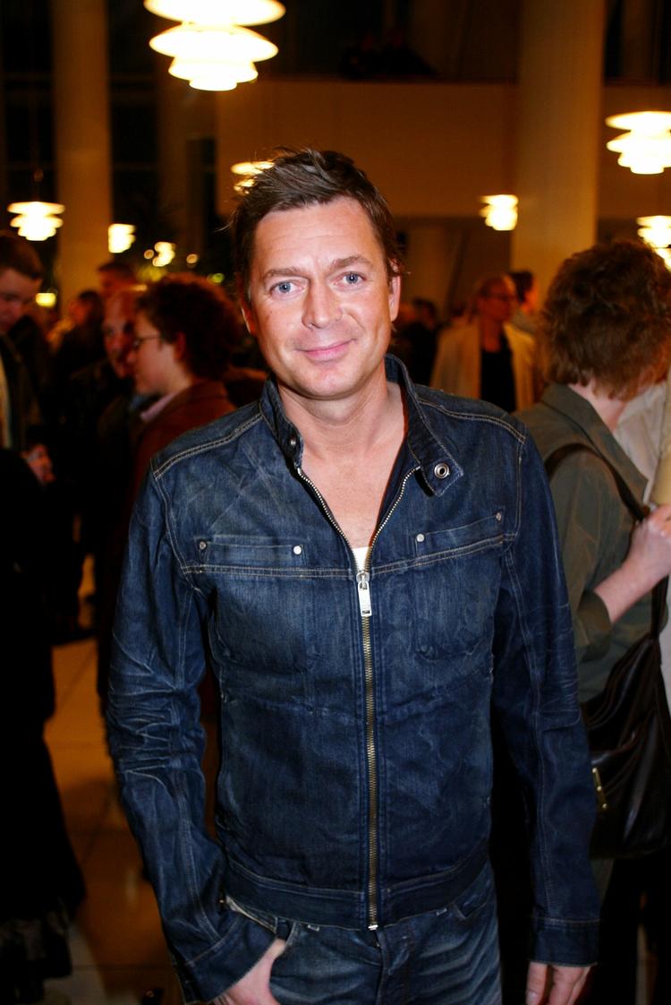 debutant. Skuespiller Peter Frödin debuterer som børnebogsforfatter sammen med dramatikeren Line Knutzon. 