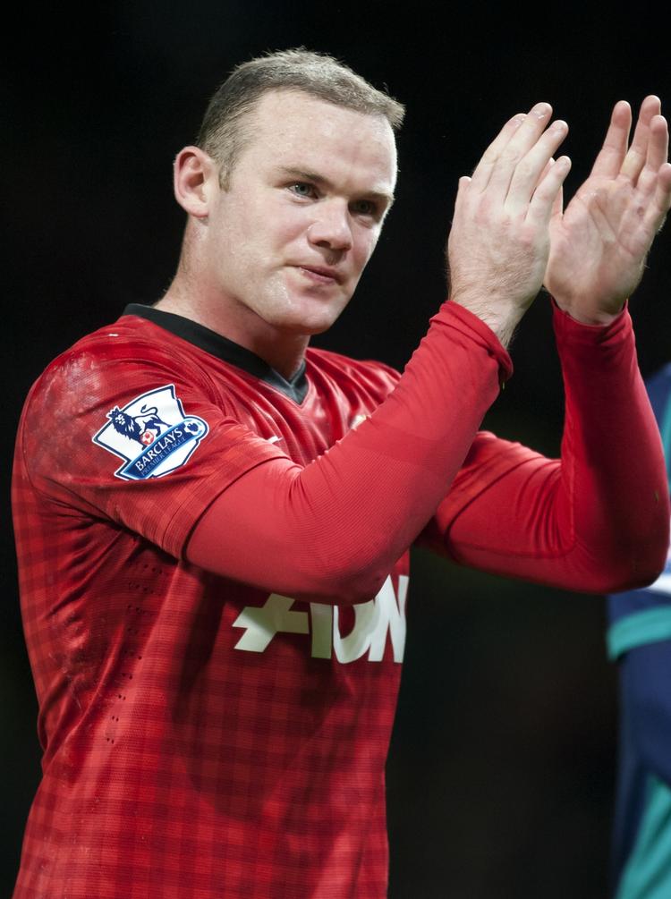 Flink. Fodboldstjernen Wayne Rooney dukkede op til træningen for et schweizisk ungdomshold og gav en hånd med. 