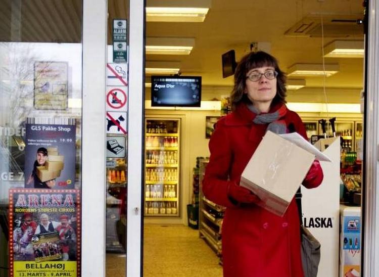 Gavehøst. Både postbutikker og posthuse har åbent på søndag, hvis du har brug for at negle de sidste juegaver inden det er for sent. 