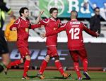 skifte? Rawez Lawan (th) jubler over en scoring til FC Nordsjælland. 