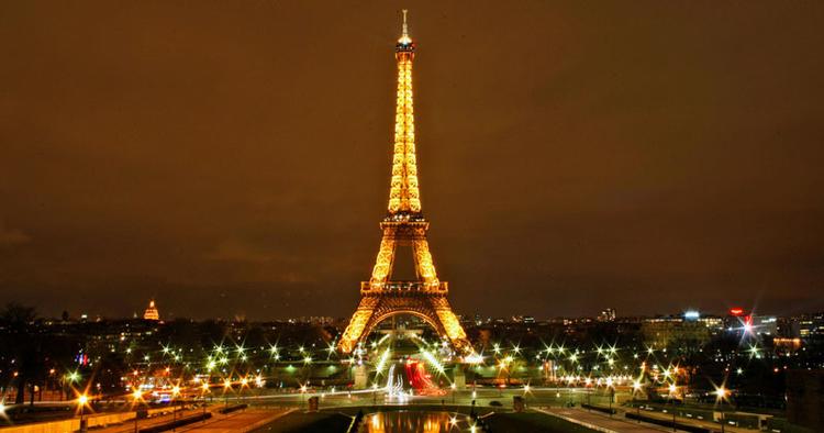 DELT. Brugerne af de sociale medier har delt flest opdateringer og fotos fra Paris - og særligt af Eiffeltårnet. 