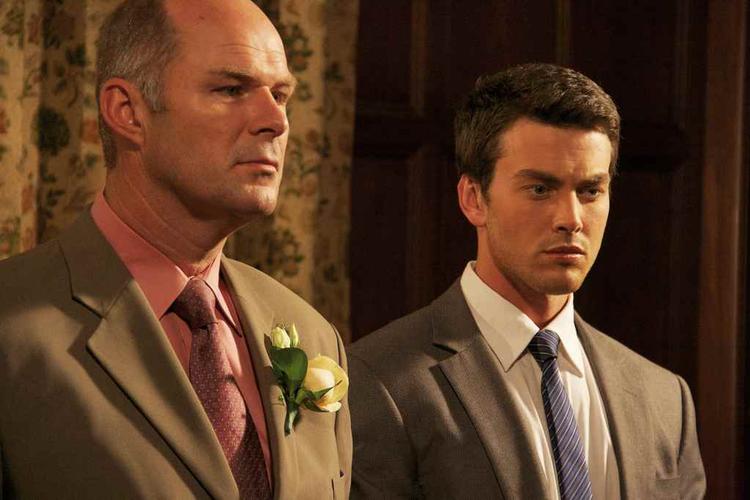 Anspændt. Deon Lotz leverer stærkt tilbageholdt spil til rollen som den psykopatiske Francois, der udover at være racist og homofob bliver ukontrollerbart forelsket i den unge Christian. 