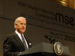 LOVEFTERSYN. Vicepræsident Joe Biden får ansvaret for at ændre USA's våbenlove efter skolemassakren i Conecticut. 