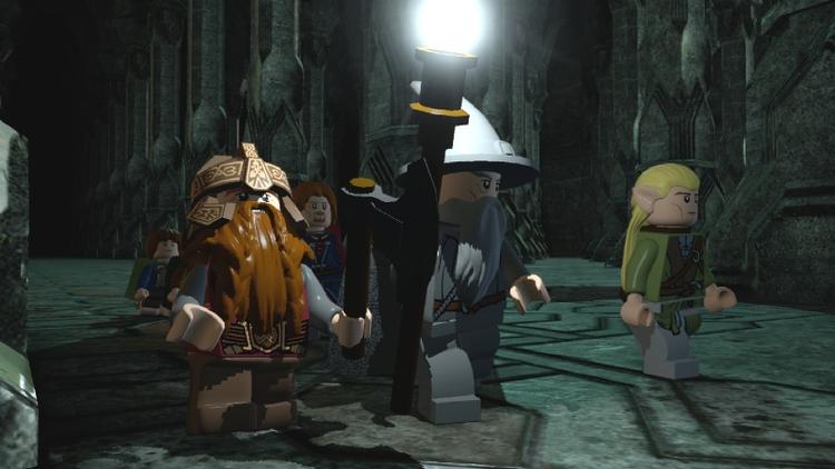 Kompakt. Alle tre Ringenes Herre film serveres her i et af det mest omfangsrige Lego-spil til dato. 