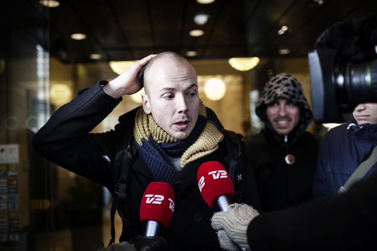 Occupy. Morten oplyser ikke sit efternavn, men er en del af bevægelsen Occupy, der i dag mødtes med Danske Bank. 