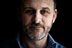 Metervare?  Nikolaj Cederholm står bag den folkelige teaterkoncert om The Beatles, ’Hey Jude’: »Man kan sagtens se  vores forestilling som teatrets svar på Ben &amp; Jerry’s Ice Cream«, siger han. 