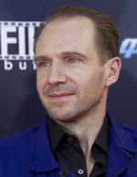 Instruktørdebut. Dette billede er taget ved den russiske premiere på Shakespeare-filmatiseringen 'Coriolanus', Fiennes debut som instruktør. 